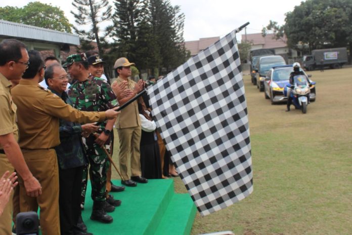 Bali Kirim Sembilan Truk Bantuan Ke NTT, Gubernur Koster: Wujud Gotong Royong Dan Kepedulian 1