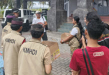 Bupati Gus Par Ikut Berdonasi untuk Bencana NTB dan NTT