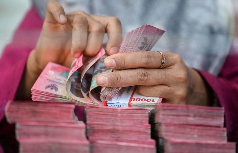 Defisit Neraca Perdagangan Indonesia Sebabkan Melemahnya Kurs Rupiah