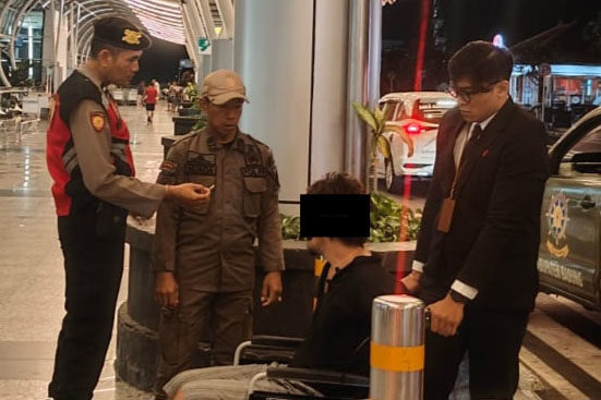 Diduga Depresi, WNA Diamankan Di Bandara Ngurah Rai 1