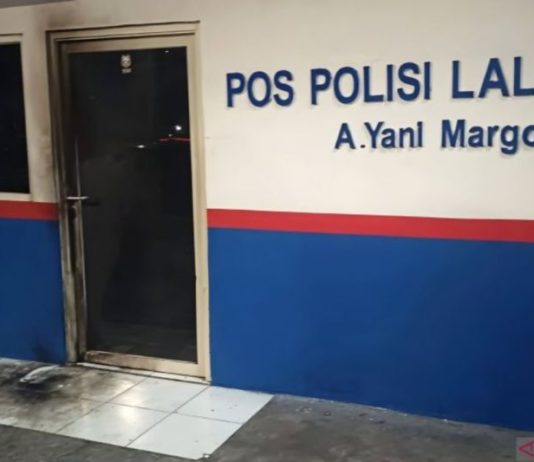 Diduga Lempar Molotov ke Pos Lantas, Pria Diamankan Polrestabes Surabaya