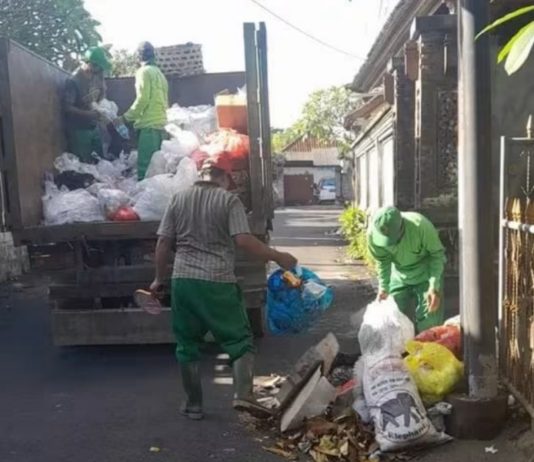 DPRD Gianyar Dorong DLHK Perkuat Pemilahan Sampah dari Hulu