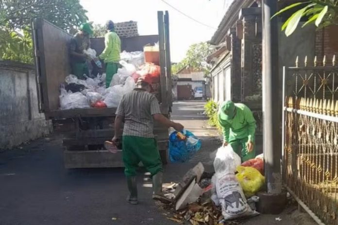 DPRD Gianyar Dorong DLHK Perkuat Pemilahan Sampah Dari Hulu 1