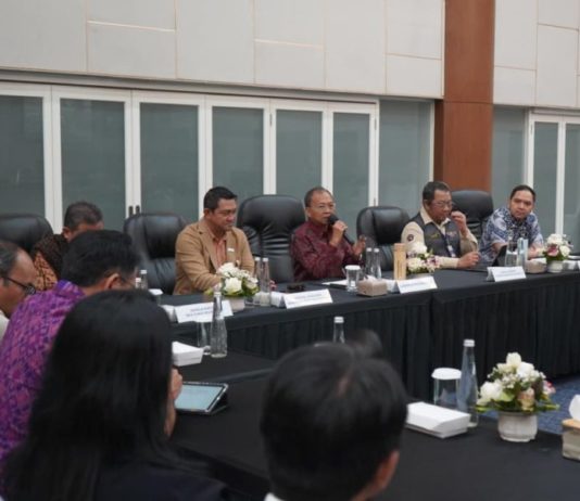 Gelar Rakor Kualitas Layanan Bandara Ngurah Rai, Gubernur Koster Pastikan Berbagai Perbaikan Dijalankan