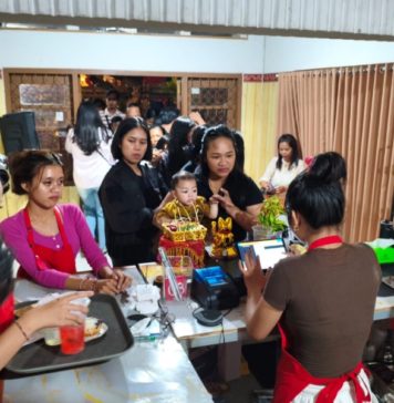 Gubernur Koster Berbagi di Tumpek Krulut, Bichito Coffee di Buleleng Gratiskan 700 Cangkir Kopi