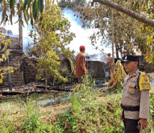 Gudang Minyak Cengkih Terbakar di Padangbulia, Lima Unit Damkar Dikerahkan