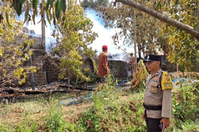 Gudang Minyak Cengkih Terbakar Di Padangbulia, Lima Unit Damkar Dikerahkan 1