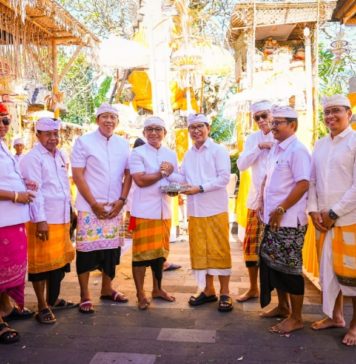 Hadiri Tiga Karya Keagamaan di Munggu, Bupati Badung Tegaskan Komitmen Perkuat Adat-Budaya dan Pembangunan
