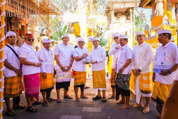 Hadiri Tiga Karya Keagamaan Di Munggu, Bupati Badung Tegaskan Komitmen Perkuat Adat Budaya Dan Pembangunan 1