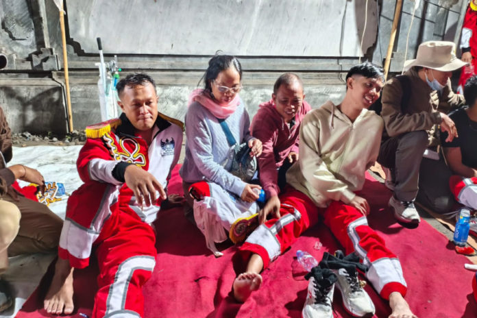 Jadi Inspiratif, Pegawai Disabilitas Perumda Tirta Hita Buleleng Finish Gerak Jalan 45 Kilometer 1