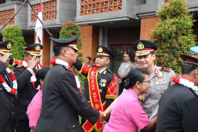 Kapolda Bali Pimpin Wisuda Purna Bhakti 366 Personel Polri Dan PNS Polda Bali 1