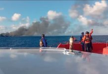 KMP Putri Terbakar di Selat Lombok, Tim SAR Evakuasi Penumpang
