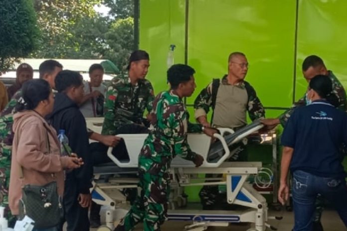 Kodam IX/Udayana Kerahkan Prajurit Untuk Bantu Korban Gempa Di NTT 1