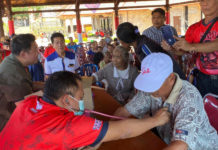 Lansia di Pacung-Julah Dapat Bantuan dan Pemeriksaan Kesehatan Gratis