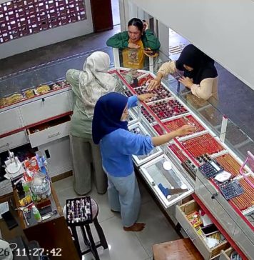 Modus Pura-pura Coba Perhiasan, Pencuri Emas Dibekuk