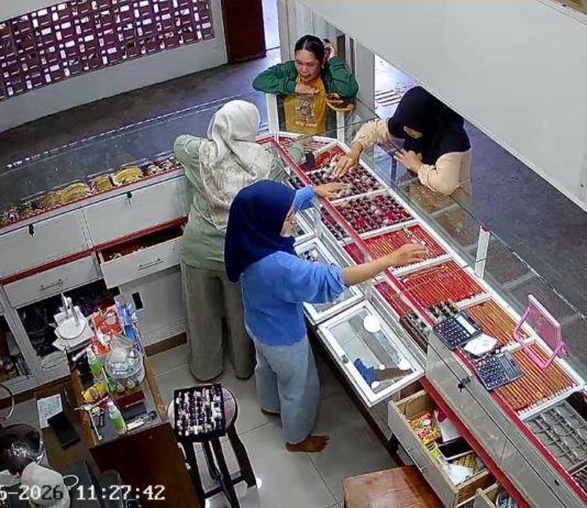 Modus Pura-pura Coba Perhiasan, Pencuri Emas Dibekuk