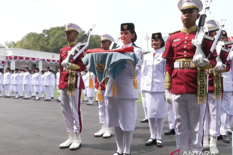 Perwakilan Kalbar Dipercaya Jadi Pembawa Baki dalam Upacara HUT ke-81 RI
