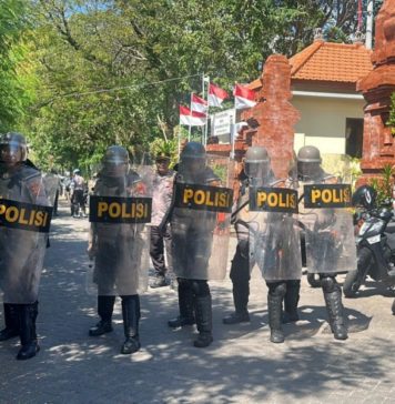 Polres Bandara Ngurah Rai Tingkatkan Kesiapsiagaan, Pasukan Dalmas Diuji