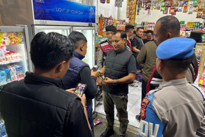 Polres Gianyar Gencarkan Imbauan Tak Jual Mikol, Sasar Warung Di Blahbatuh 1