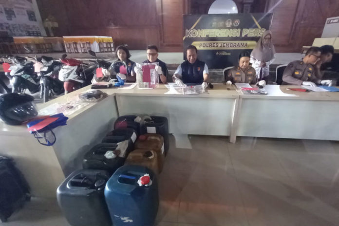 Polres Jembrana Amankan Penimbun Pertalite, Gunakan 5 QR Code Beli BBM Bersubsidi 1