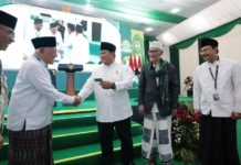 Prabowo Terima Kartu Anggota Seumur Hidup NU