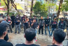 Mediasi PHK Tak Kunjung Capai Kesepakatan, Massa Gelar Aksi Damai di Depan Kantor Angka Pura Support