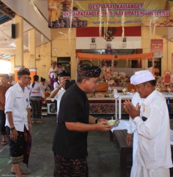 Ringankan Beban Krama, Pemkab Buleleng Salurkan Rp516 Juta untuk Ngaben Massal