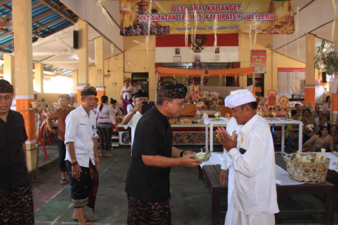 Ringankan Beban Krama, Pemkab Buleleng Salurkan Rp516 Juta Untuk Ngaben Massal 1