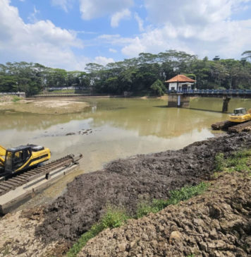 Sedimen Bendungan Telaga Tunjung Mulai Dikeruk