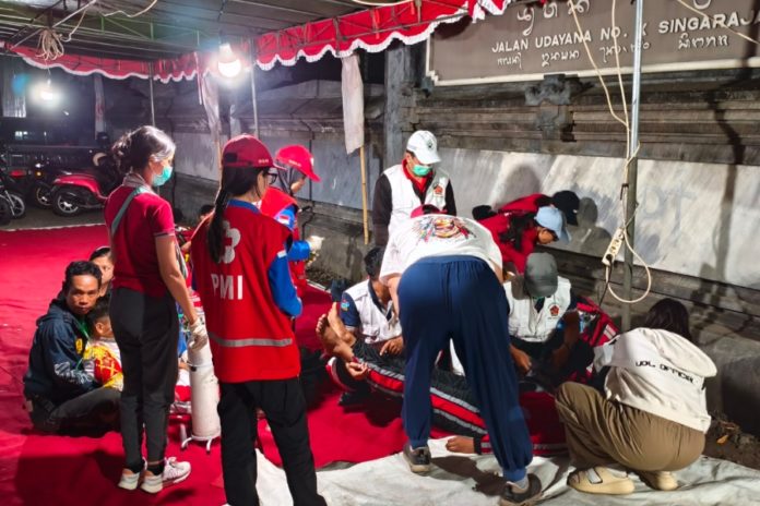 Sejumlah Peserta Kelelahan Saat Gerak Jalan 45 Km, Satu Dirujuk Ke RSUD Buleleng 1