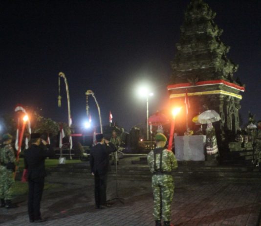 Sekda Bali Pimpin Renungan Suci, Kenang Jasa 805 Pejuang di TMP Pancaka Tirta