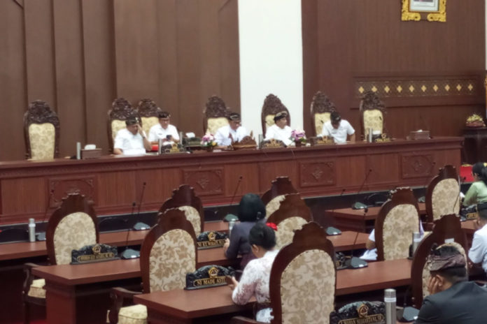 Sinergi DPRD Dan Pemkab Gianyar Mantapkan Ranperda Penataan Sempadan Sungai 1