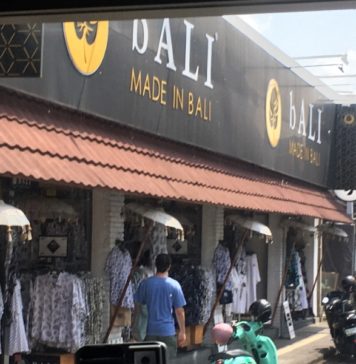 Sudah Ada Perdanya, DPRD Soroti Sejumlah Usaha di Ubud Tak Gunakan Aksara Bali