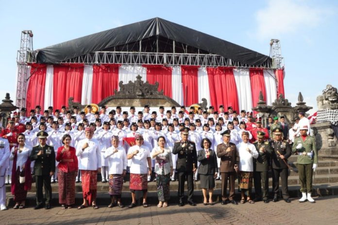 Sukses Tuntaskan Tugas Pengibaran Penurunan Bendera, Ini Daftar Lengkap 72 Anggota Paskibraka Bali 2026 2