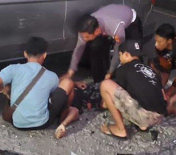 Tabrak Mobil Parkir di Warung Babi Guling Pan Benyek, Pemotor Pelajar Tewas