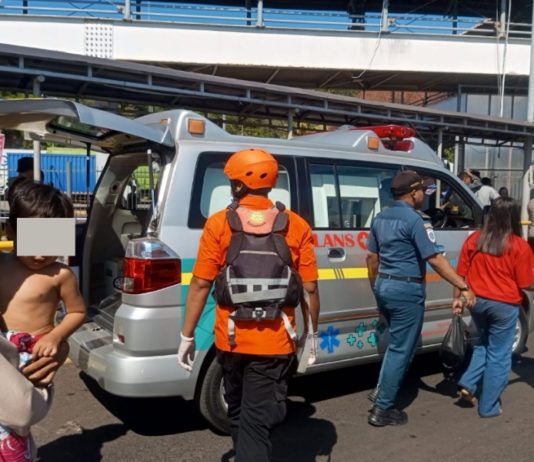 Terbakar di Perairan Lombok, Puluhan Penumpang KMP Putri Yasmin Dievakuasi ke Padangbai Karangasem