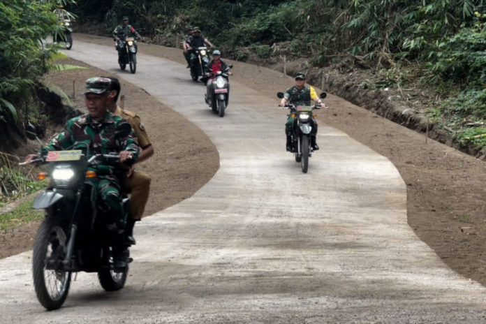 TMMD Di Sekardadi Bangun Jalan 1,7 Km 1