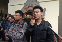 Tomy Wiria, Aktivis Aksi “Bali Tidak Diam” Dituntut Enam Bulan Penjara