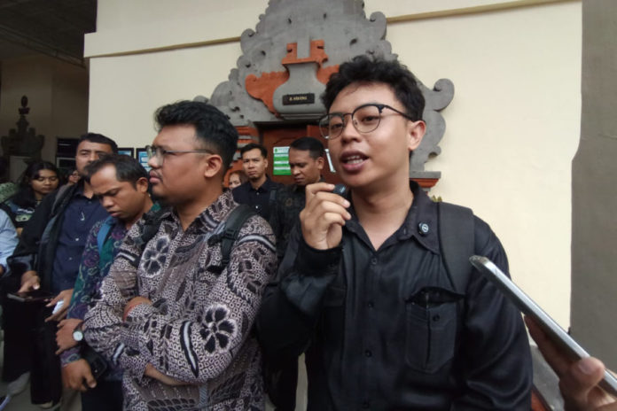 Tomy Wiria, Aktivis Aksi