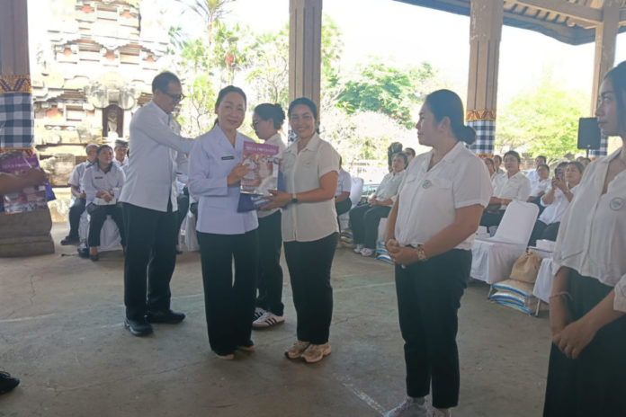TP Posyandu Gianyar Salurkan Bantuan Logistik Untuk Ratusan Kader 6 SPM 1