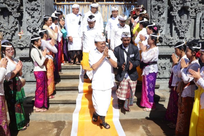 9 Tahun Pergub Busana Adat Bali, Gubernur Koster: Jadi Bagian Jati Diri Dan Ekonomi Masyarakat 1