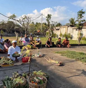 Buang Sampah Sembarangan di Kemenuh, di Denda 100 Kg Beras dan Upacara Pecaruan