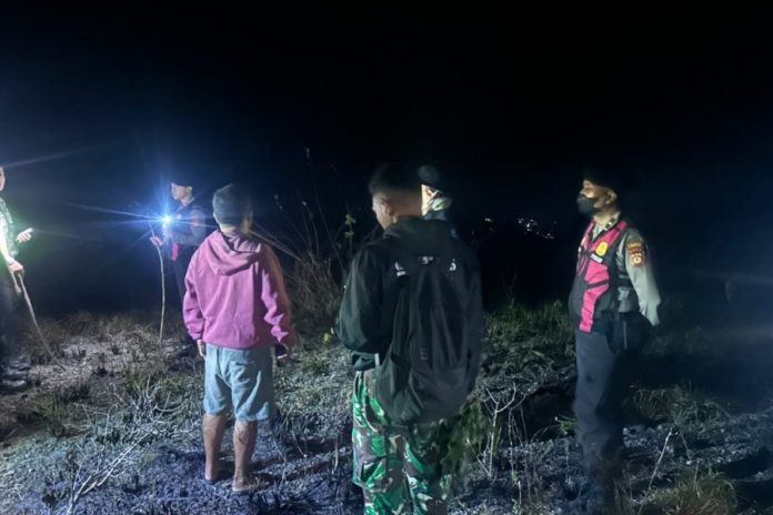 Bukit Tatak Pangkung Nusa Penida Terbakar 1