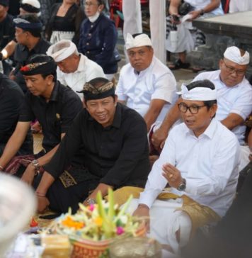 Bupati Adi Arnawa Tandatangani Prasasti Karya di Bualu, Budaya Adalah Garda Pariwisata Bali