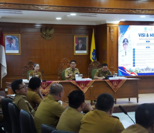 Bupati Adi Arnawa Tegaskan Program Desa Harus Linier Dengan Kebijakan Kabupaten
