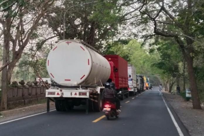 Dampak Aksi Sopir Logistik Di Pelabuhan Ketapang, Antrean Di Gilimanuk Sempat Mengular Hingga 9 Kilometer 1