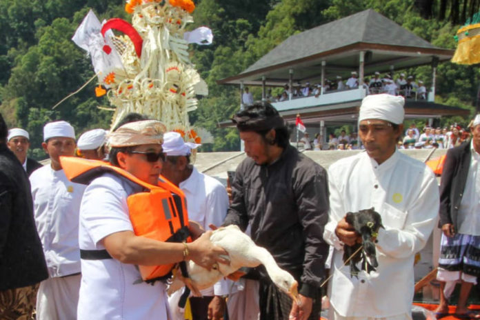 Danu Dan Wana Kertih Serta Pamendak Tirtha Warnai Rangkaian Tawur Agung Di Pura Hulundanu Batur 1