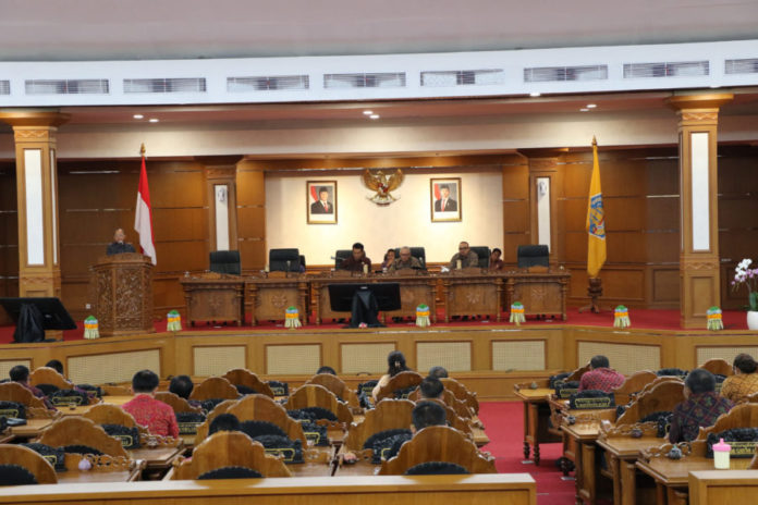 DPRD Bali Gelar Rapat Paripurna Ke 51, Gubernur Bali Jawab Pandangan Umum Fraksi Terhadap Raperda Perubahan APBD 2026 1