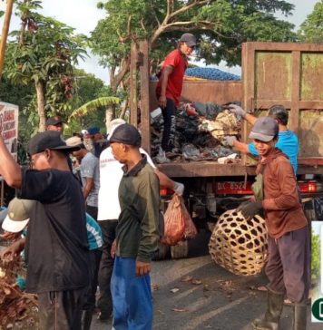 Gotong Royong Bersihkan Kawasan Tahura Ngurah Rai, Empat Truk Sampah Diangkut