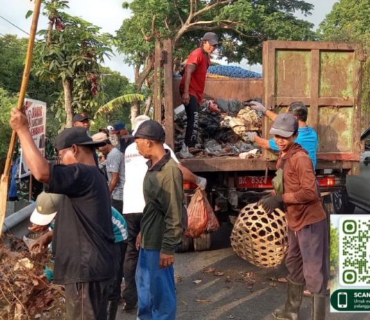 Gotong Royong Bersihkan Kawasan Tahura Ngurah Rai, Empat Truk Sampah Diangkut